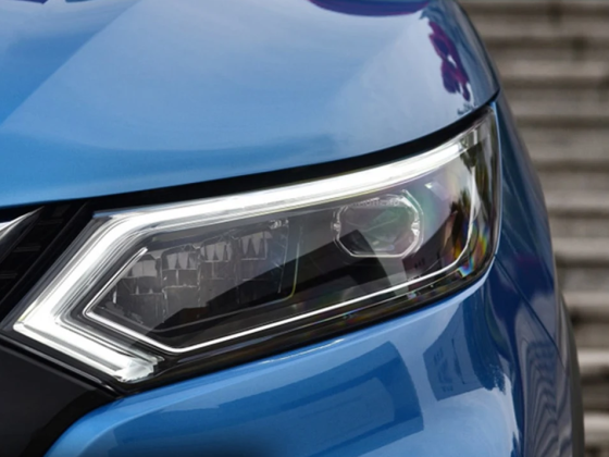 Nissan Qashqai 2018 esitulede DRL taastamine